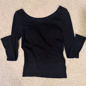 Uniqlo black long sleeve